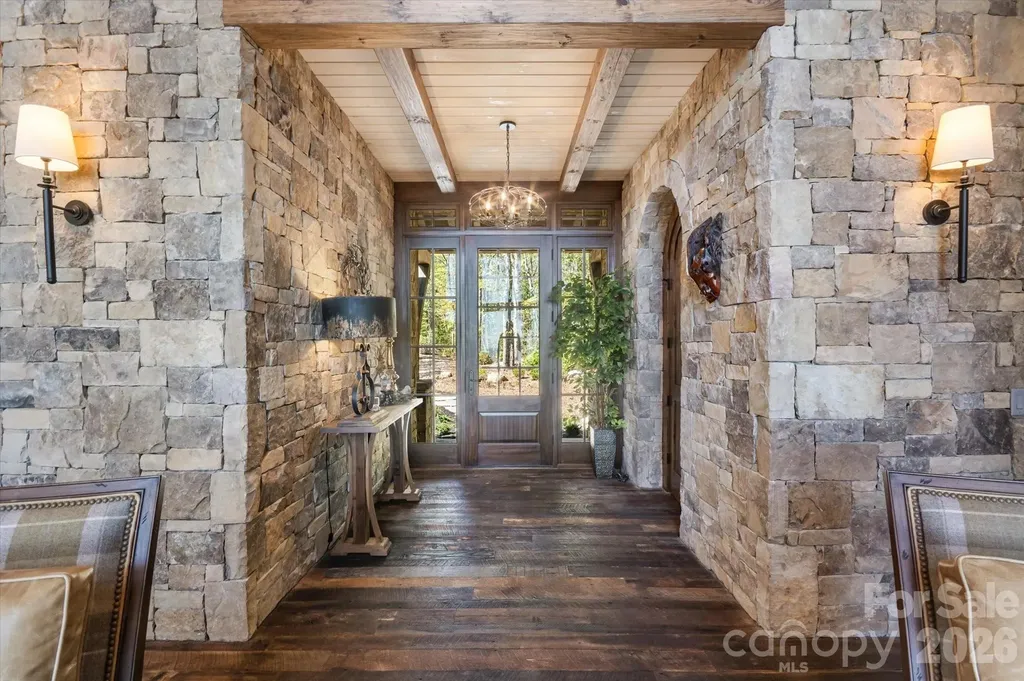 1544 Panthertown Road Lake Toxaway NC 28747