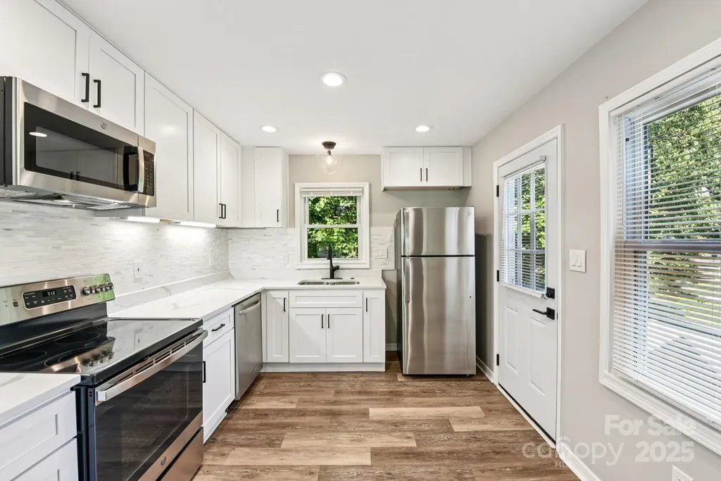 3209 Eastwood Drive Charlotte NC 28205