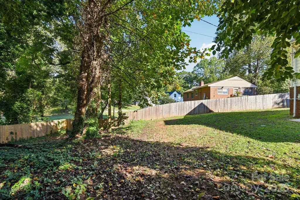 3209 Eastwood Drive Charlotte NC 28205