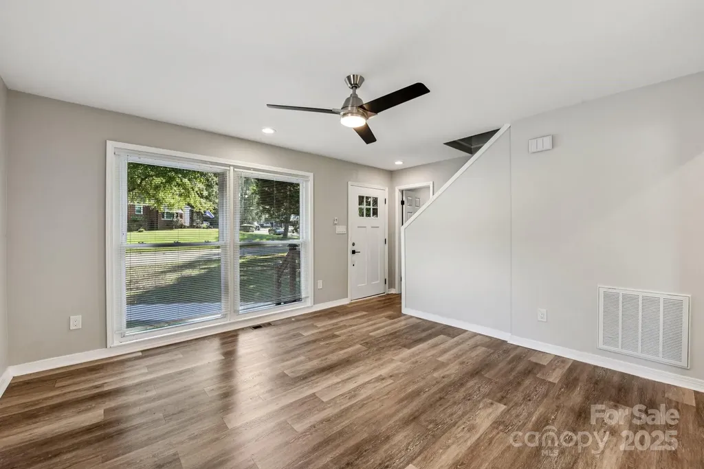 3209 Eastwood Drive Charlotte NC 28205