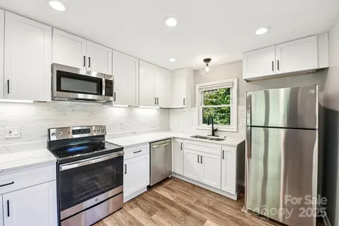 3209 Eastwood Drive Charlotte NC 28205