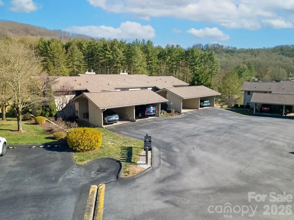 157 Glen Cannon Point Pisgah Forest NC 28768