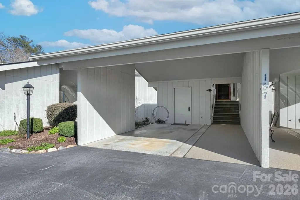 157 Glen Cannon Point Pisgah Forest NC 28768