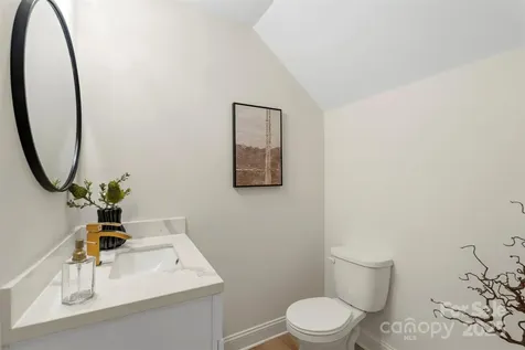 1108 Wonder Way Charlotte NC 28208