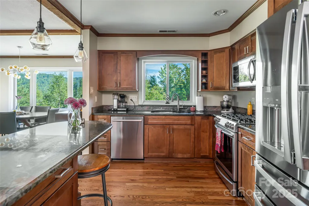 79 Horizon Hill Road Asheville NC 28804