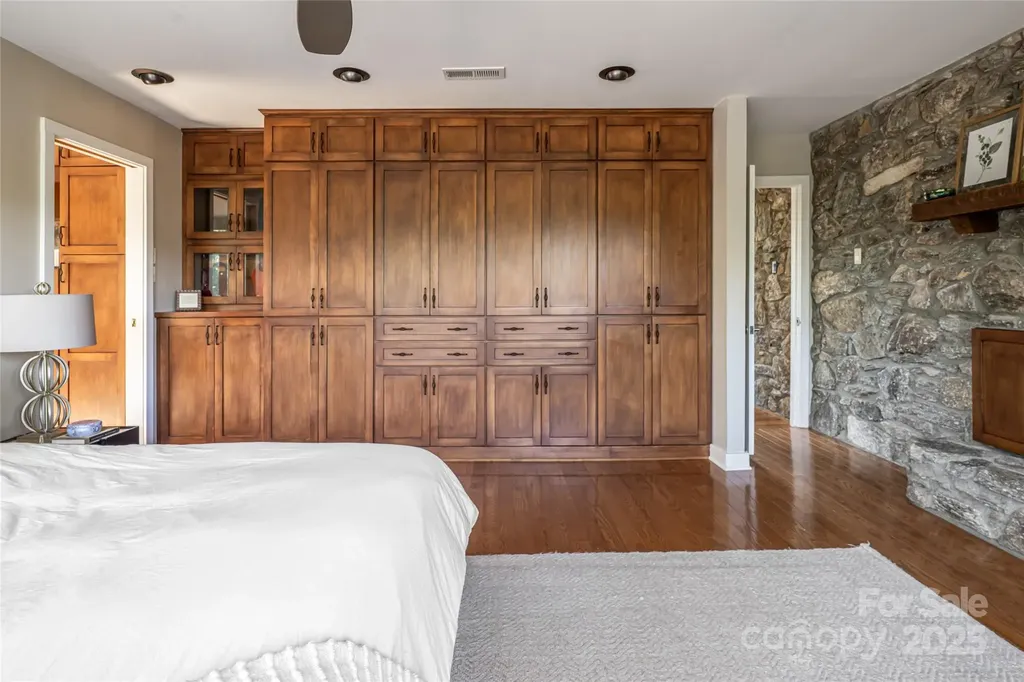 79 Horizon Hill Road Asheville NC 28804