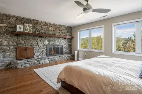 79 Horizon Hill Road Asheville NC 28804