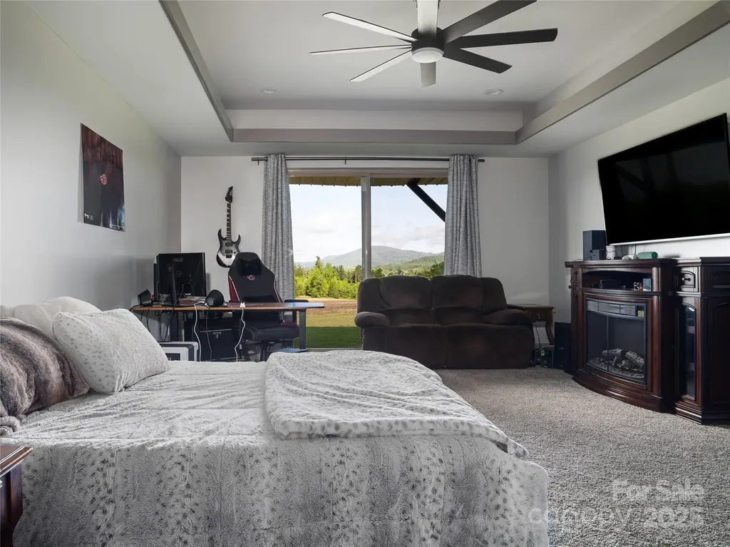 639 Byers Cove Road Hendersonville NC 28792
