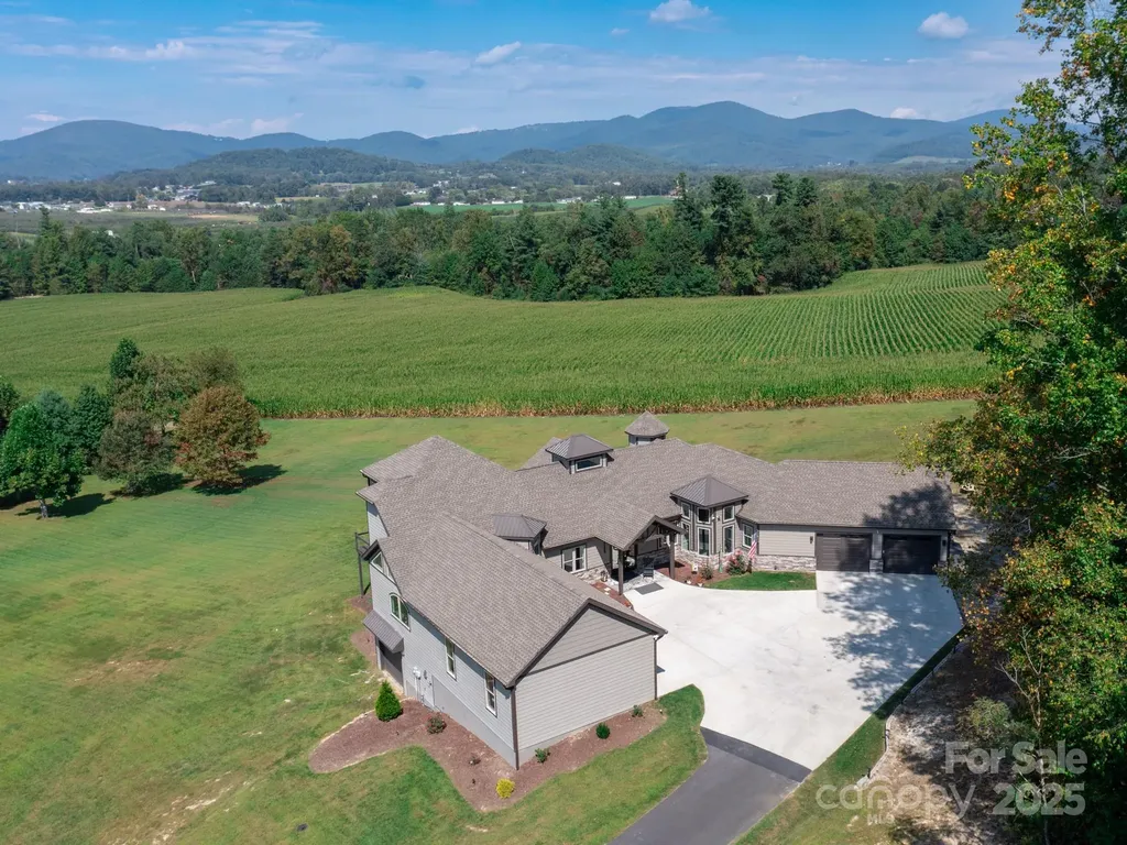 639 Byers Cove Road Hendersonville NC 28792