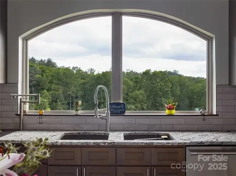 639 Byers Cove Road Hendersonville NC 28792