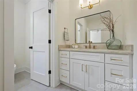 5010 Ohm Lane Charlotte NC 28270