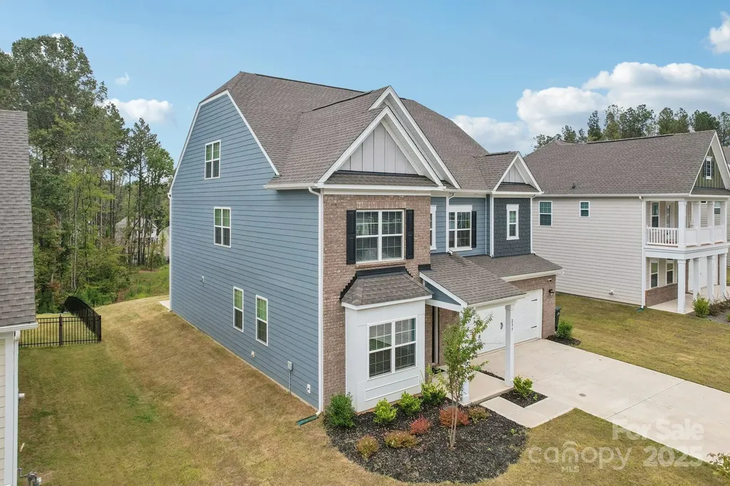 299 Hamptons Cove Road Troutman NC 28166