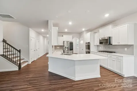 299 Hamptons Cove Road Troutman NC 28166