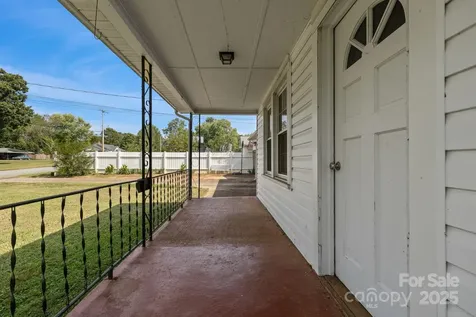 187 Oakridge Drive Forest City NC 28043