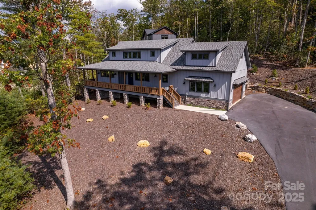 71 Crossings Circle Fairview NC 28730