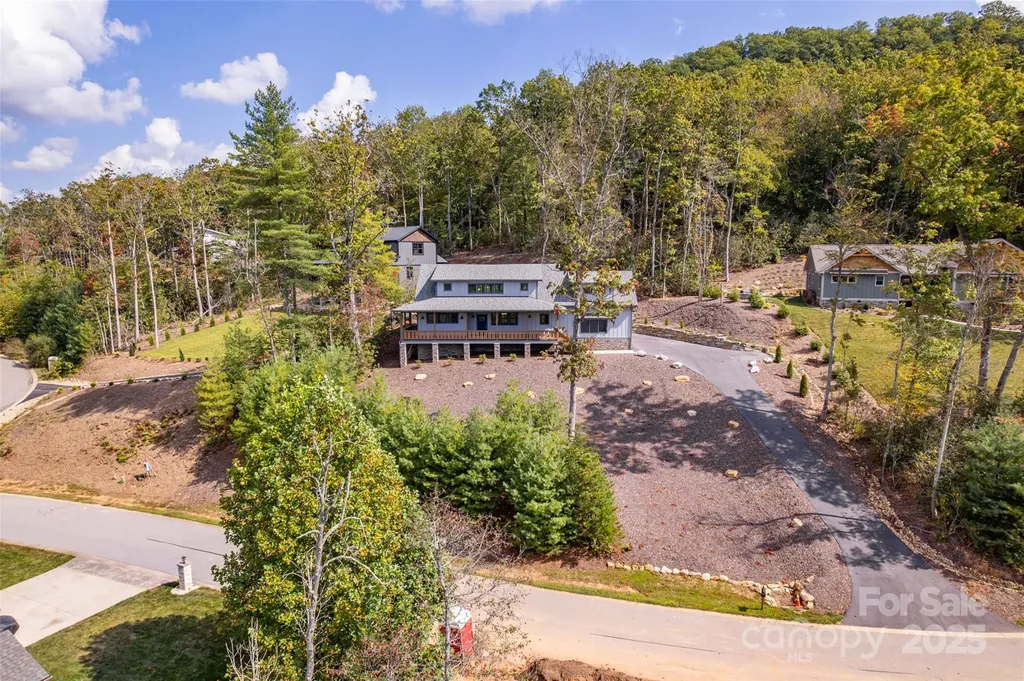 71 Crossings Circle Fairview NC 28730