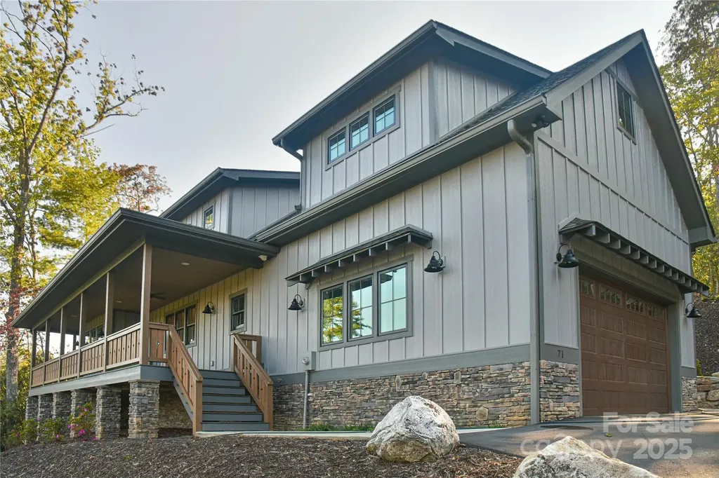 71 Crossings Circle Fairview NC 28730