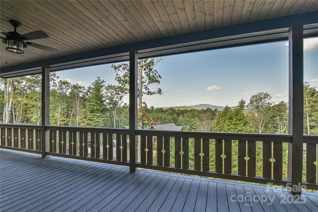 71 Crossings Circle Fairview NC 28730