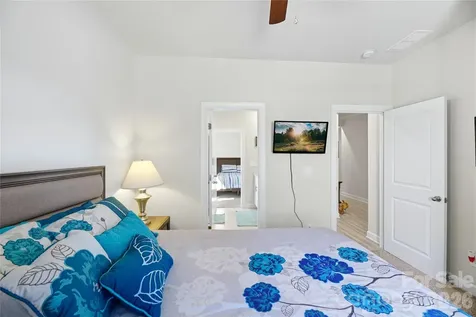 2023 Merida Street Charlotte NC 28214
