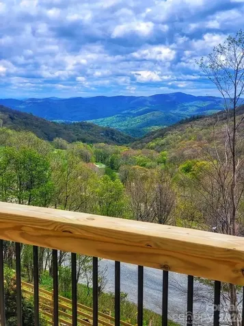 419 Snowcloud Drive Seven Devils NC 28604