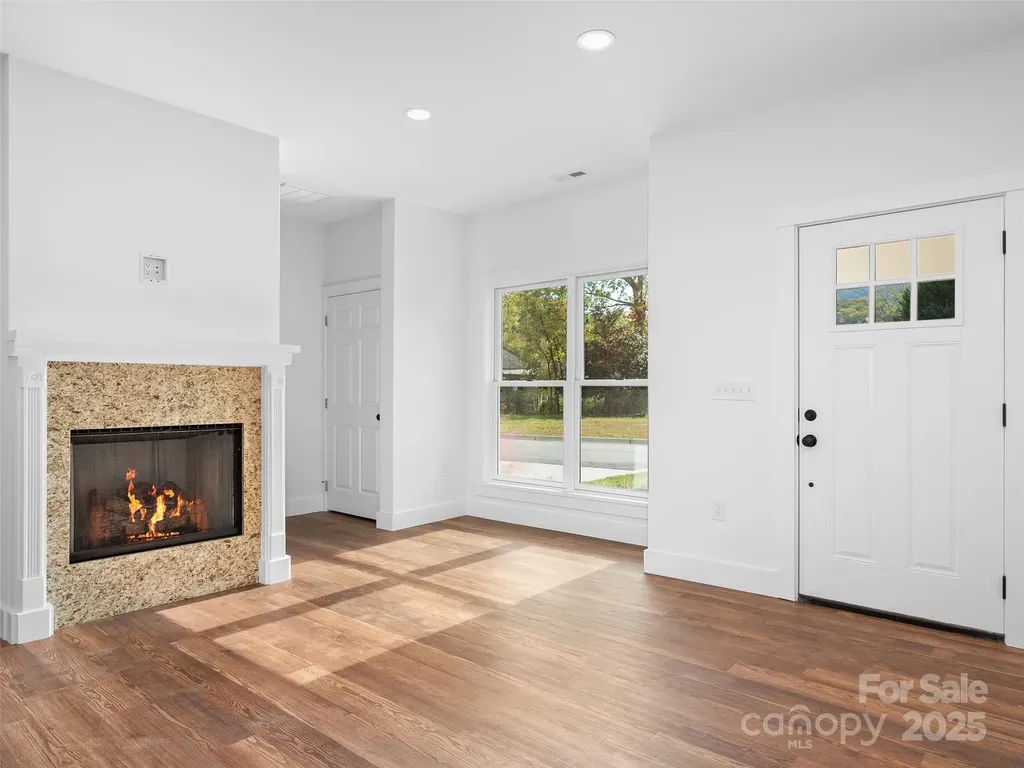11 Riemar Lane Waynesville NC 28786