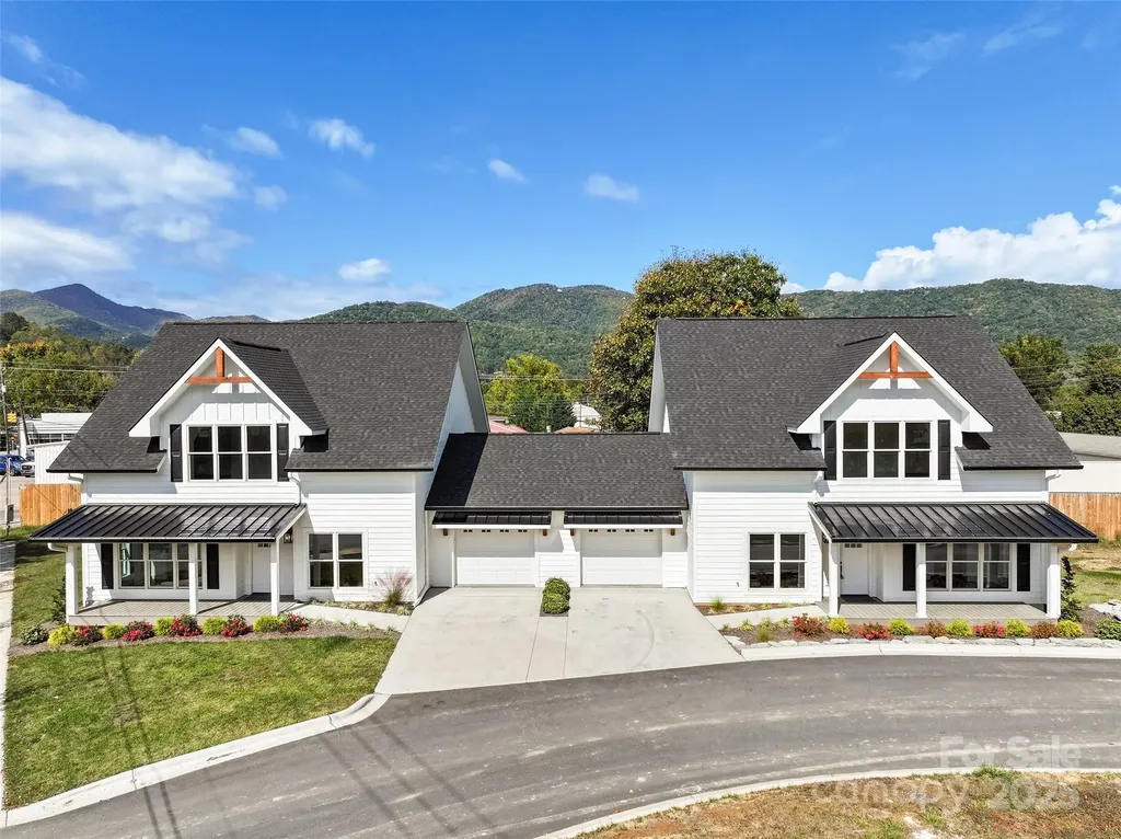 11 Riemar Lane Waynesville NC 28786
