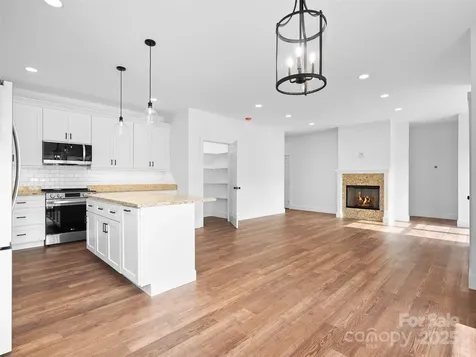 11 Riemar Lane Waynesville NC 28786