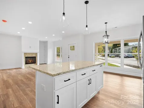 11 Riemar Lane Waynesville NC 28786