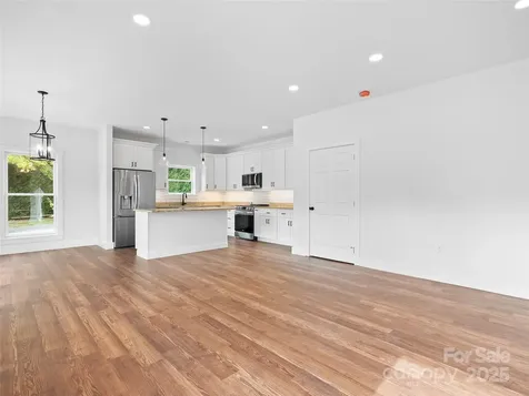 11 Riemar Lane Waynesville NC 28786