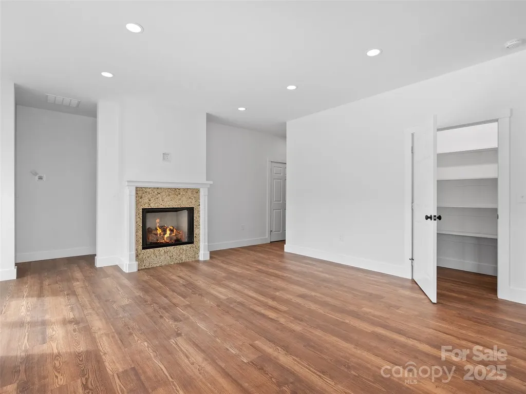 15 Riemar Lane Waynesville NC 28786