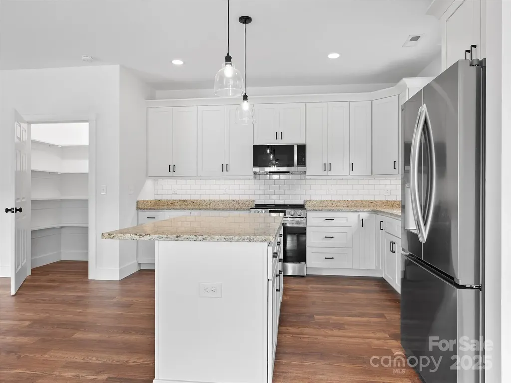 15 Riemar Lane Waynesville NC 28786