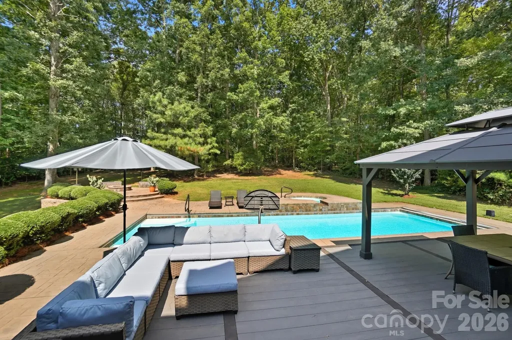 1300 Longleaf Court Weddington NC 28104