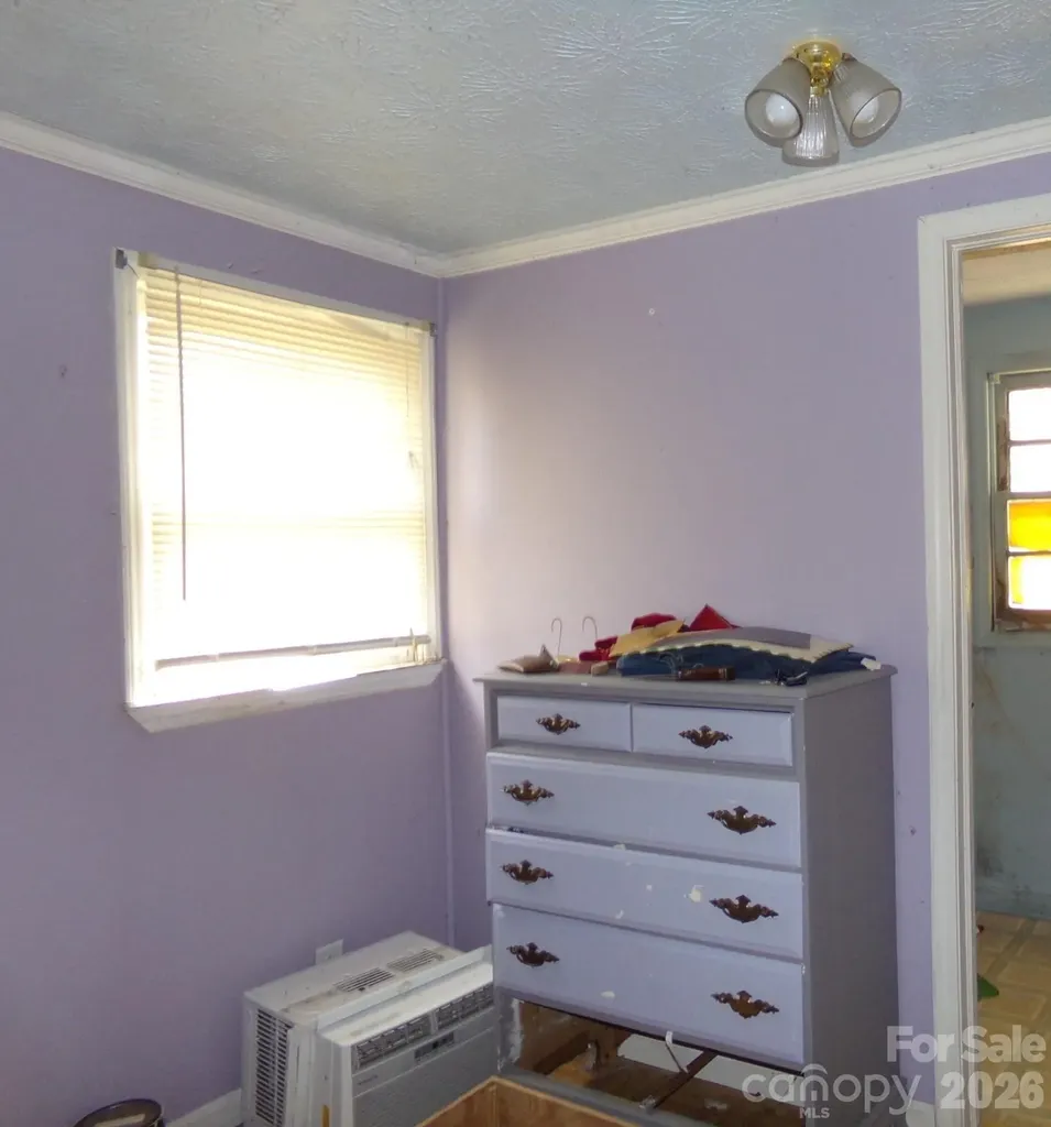 1905 Little Creek Road Burnsville NC 28714