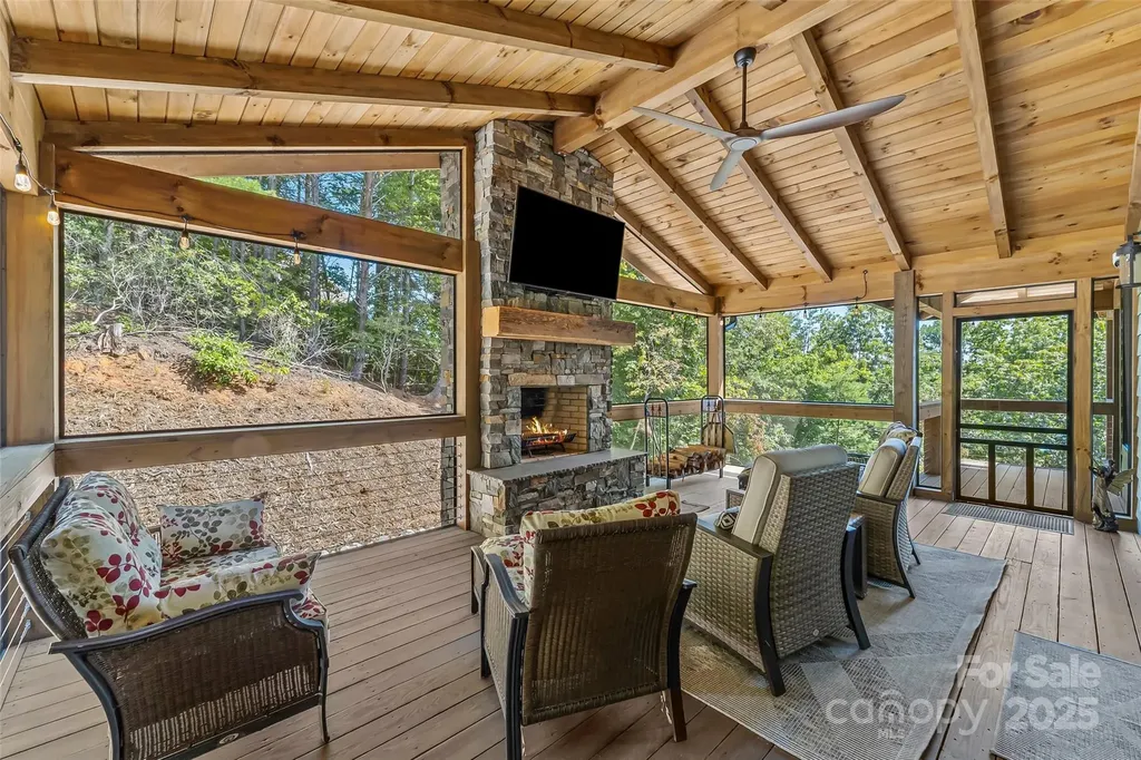 264 Porters Way Nebo NC 28761