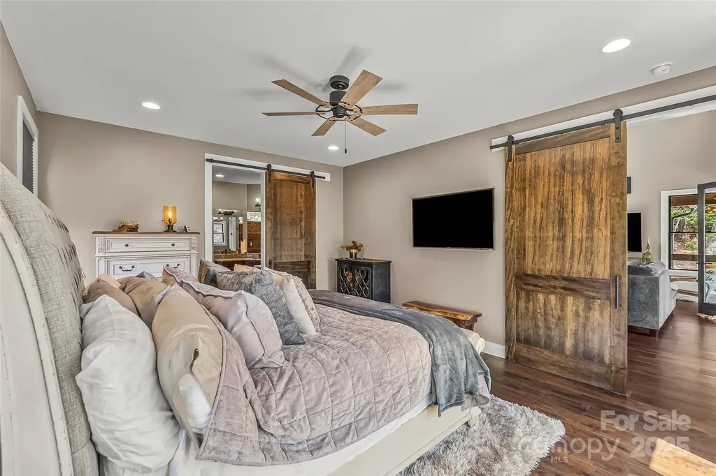 264 Porters Way Nebo NC 28761