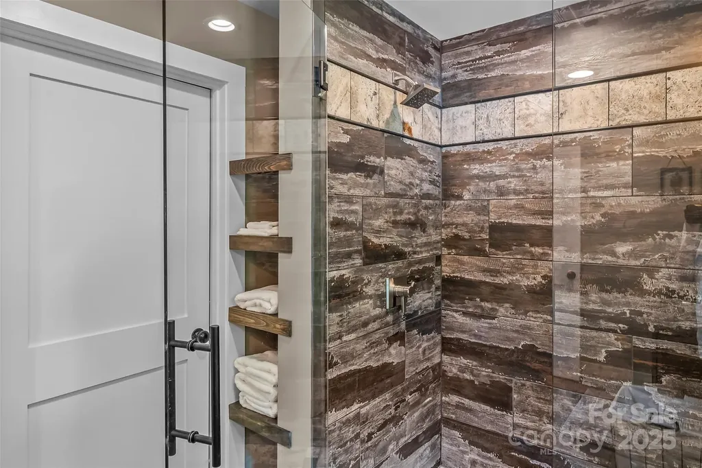 264 Porters Way Nebo NC 28761