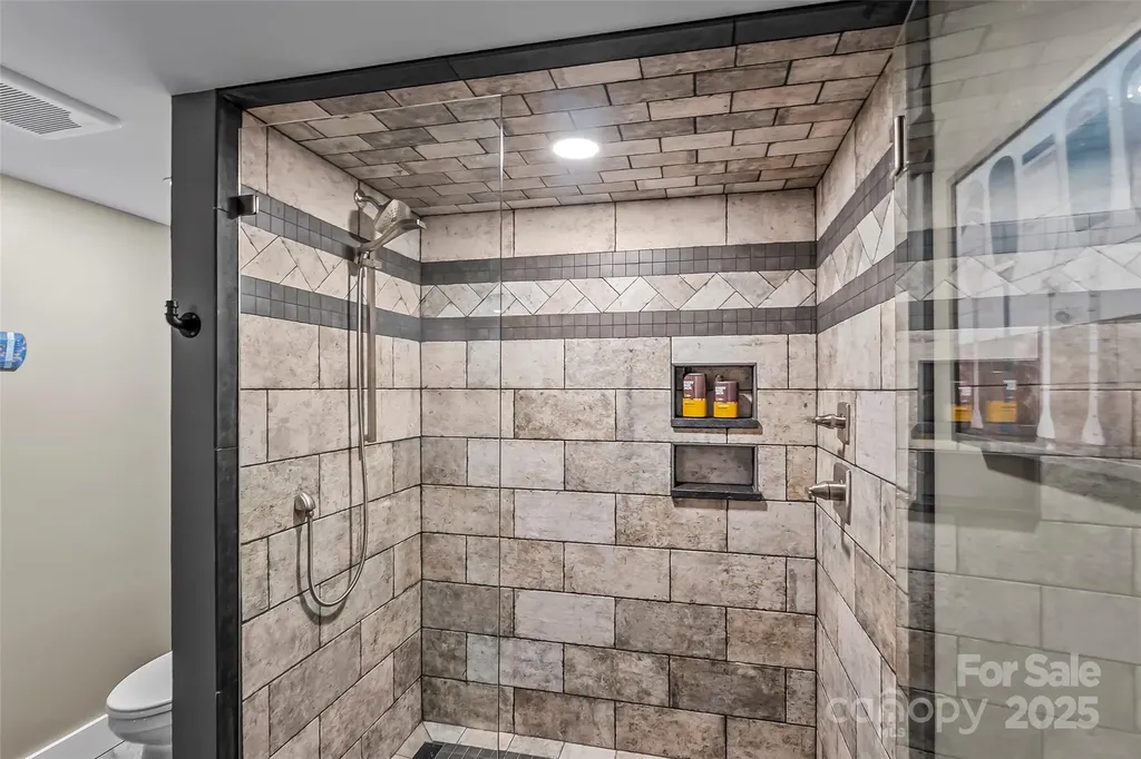 264 Porters Way Nebo NC 28761