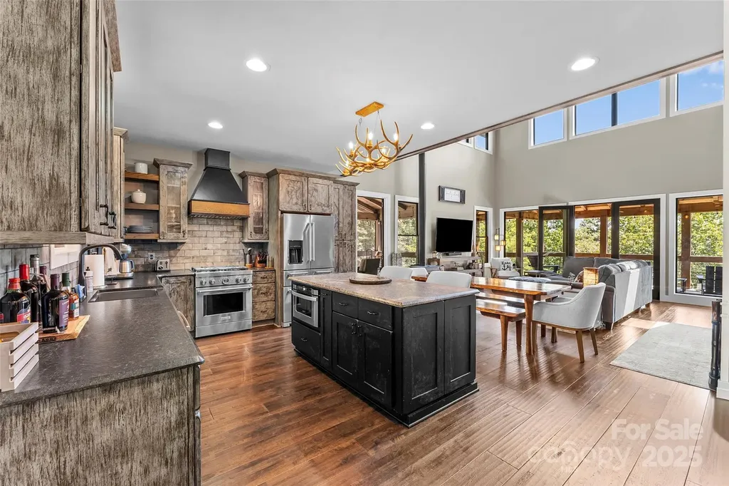 264 Porters Way Nebo NC 28761