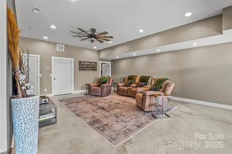 264 Porters Way Nebo NC 28761