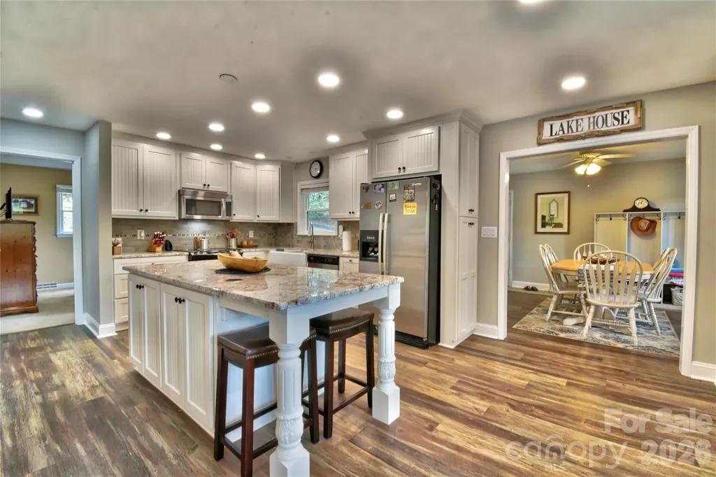 117 Sunrise Point Badin Lake NC 28127