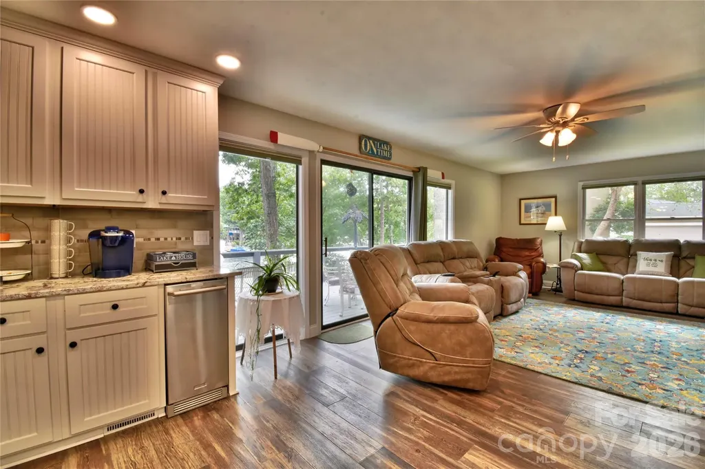 117 Sunrise Point Badin Lake NC 28127