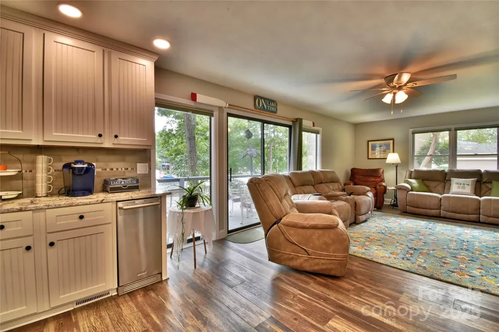 117 Sunrise Point Badin Lake NC 28127