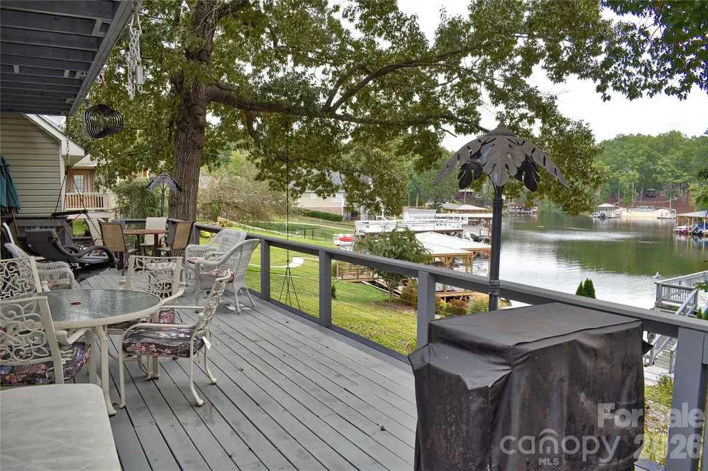 117 Sunrise Point Badin Lake NC 28127