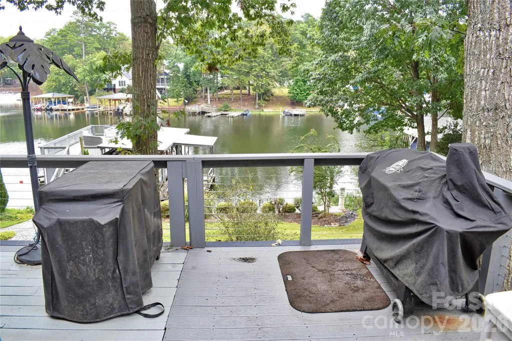 117 Sunrise Point Badin Lake NC 28127