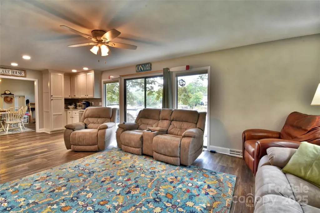117 Sunrise Point Badin Lake NC 28127