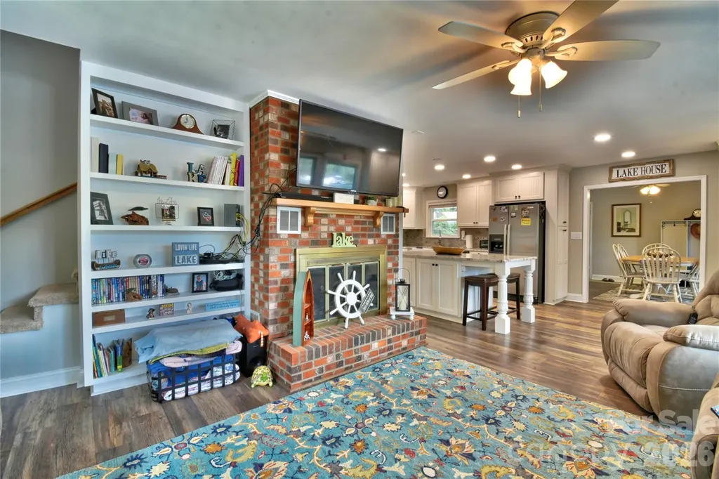 117 Sunrise Point Badin Lake NC 28127