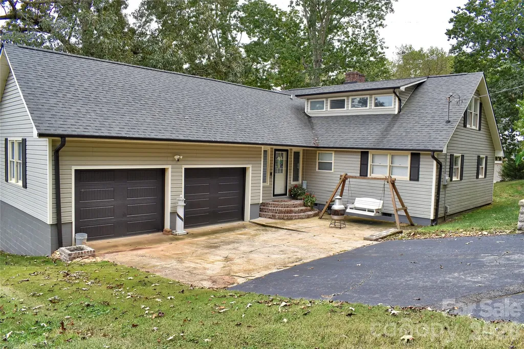 117 Sunrise Point Badin Lake NC 28127