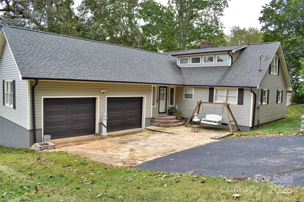 117 Sunrise Point Badin Lake NC 28127