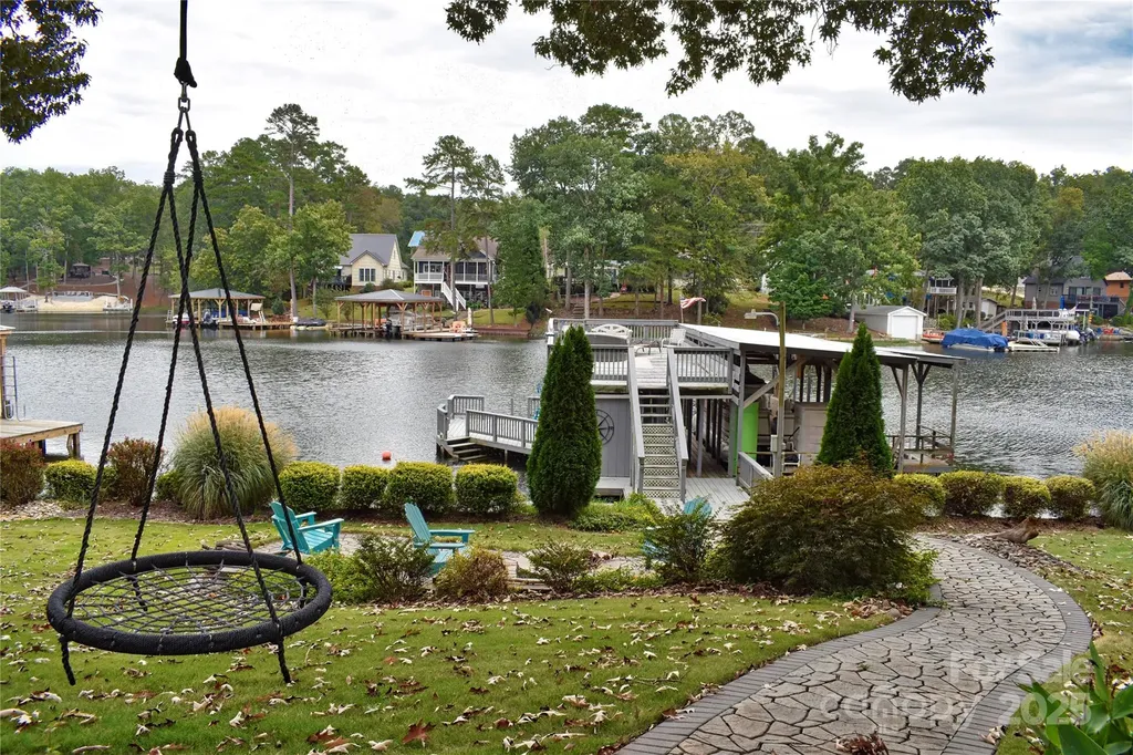 117 Sunrise Point Badin Lake NC 28127