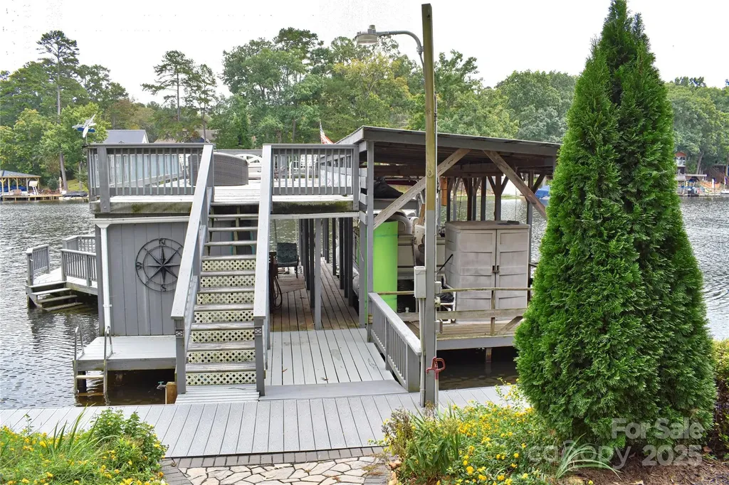 117 Sunrise Point Badin Lake NC 28127